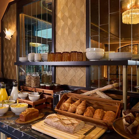 Maison Cassandre 4* Paris